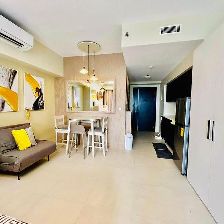 Aeon Towers Studio Suite Davao City Exteriör bild