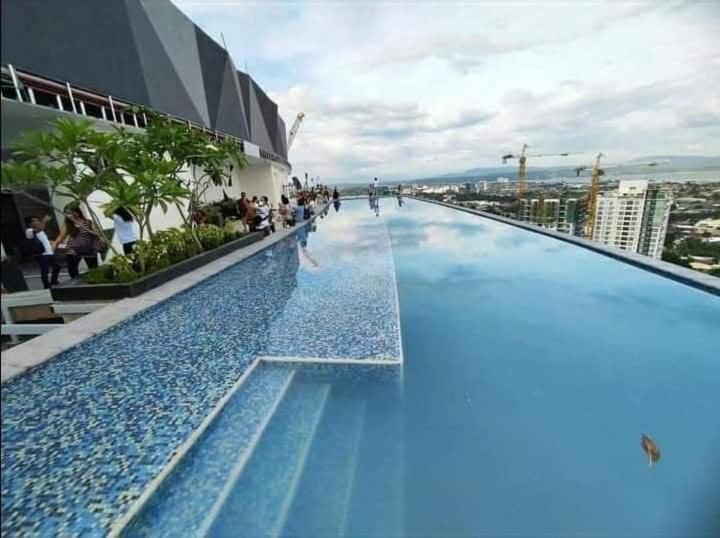 Aeon Towers Studio Suite Davao City Exteriör bild